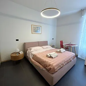  Apartament M&m Center - Modern Flat With Free Wifi-netflix And Welcome Italian Coffee